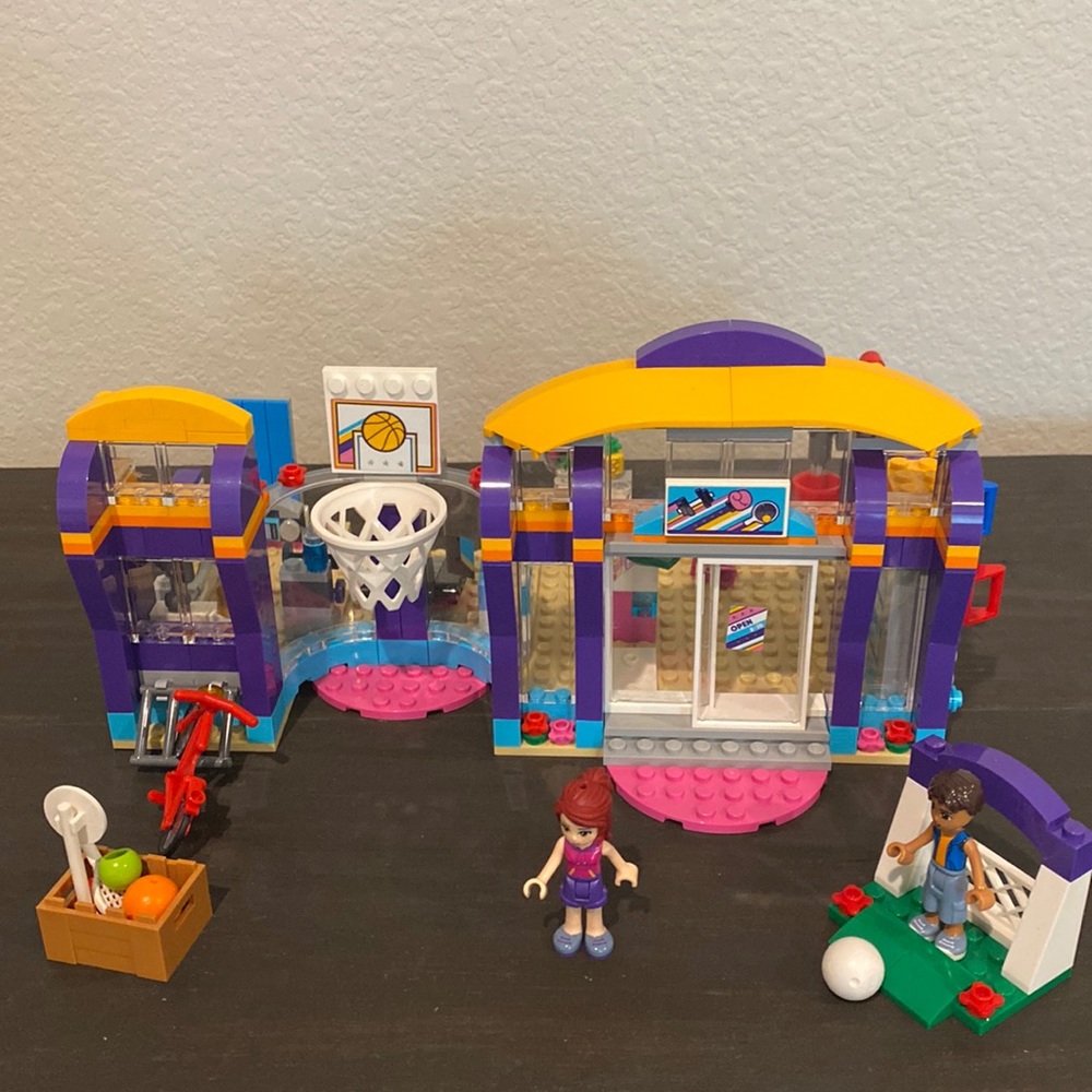 Lego Friends Heartlake sports center